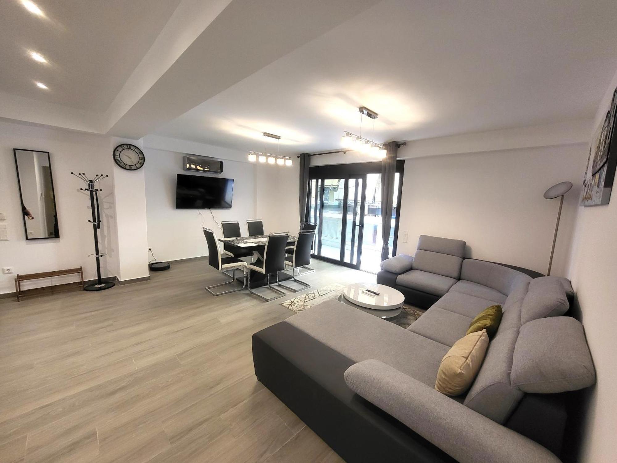 Fabilicious Suites - 2 Apartments- Romantic Jacuzzi & Spacious Family Comfort Athens Exterior photo